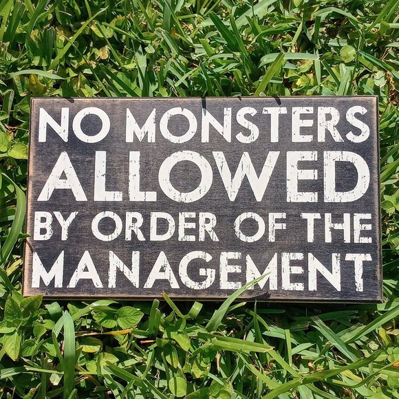 HALLOWEEN MONSTER Sign - Picture 2 of 5